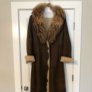 Shearling coat with removable fox colar